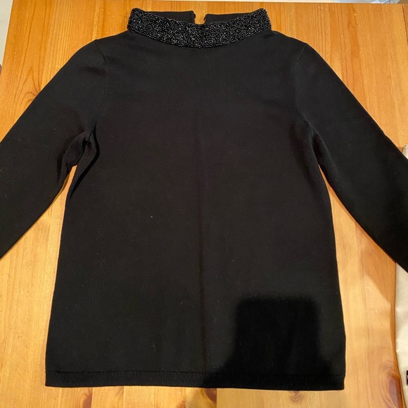 Black blouse, M size. Never wore it, too small. - Picture 1 of 4